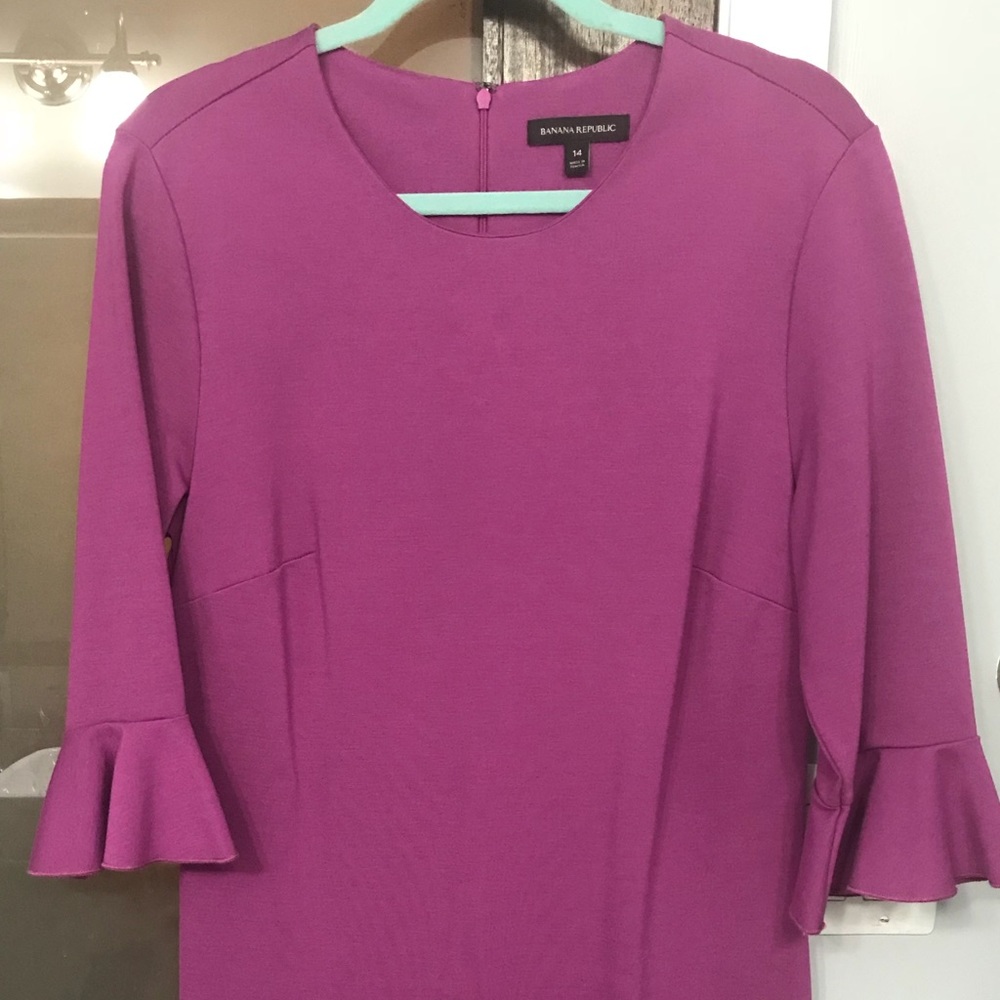 Knee length, flutter sleeve banana republic dress